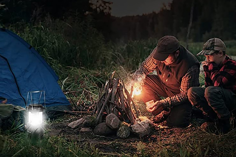 Lampka turystyczna LED C04 5W 4500K akumulatorowa deccamp04