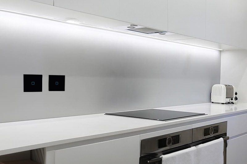 Włącznik światła dotykowy pojedynczy z pilotem – czarny