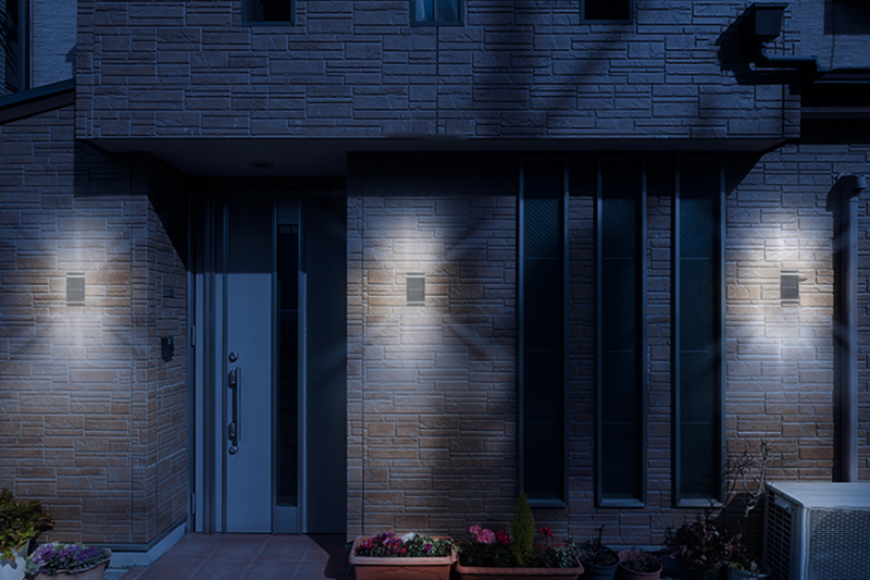 Kinkiet solarny LED z czujnikiem zmierzchu KSZ06