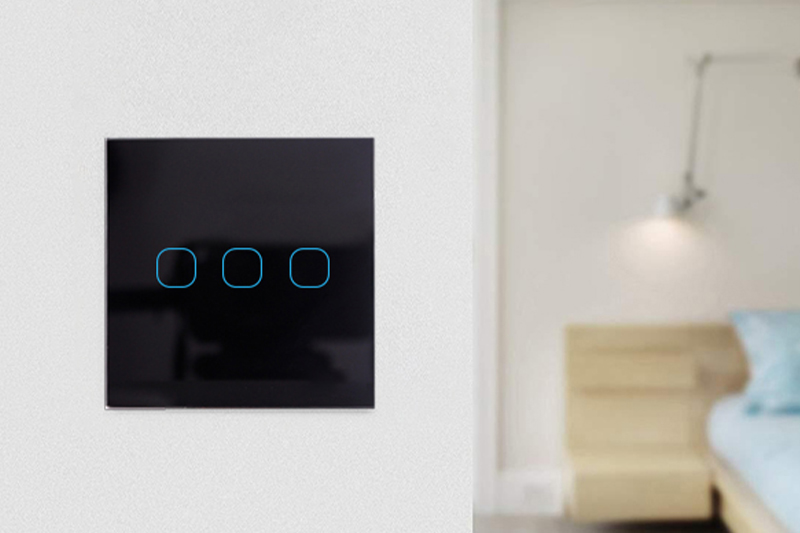 Włącznik światła dotykowy potrójny - czarny