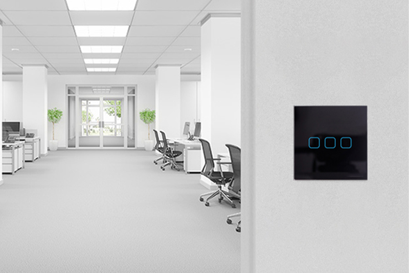 Włącznik światła dotykowy potrójny - czarny