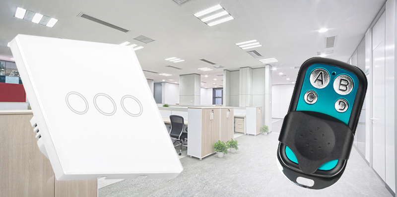 Włącznik światła dotykowy potrójny - biały