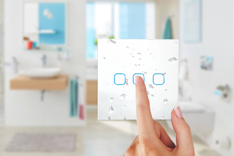 Włącznik światła dotykowy potrójny - biały