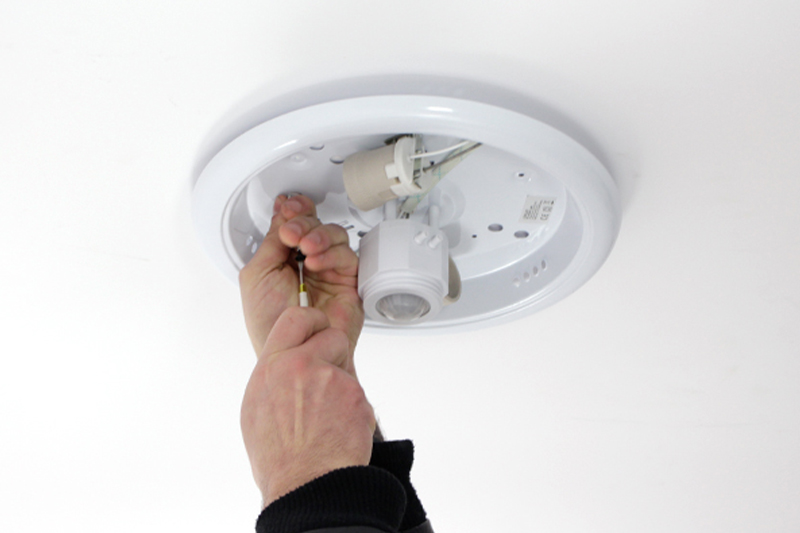 Plafon okrągły 30cm z czujnikiem ruchu i zmierzchu 2xE27 230V