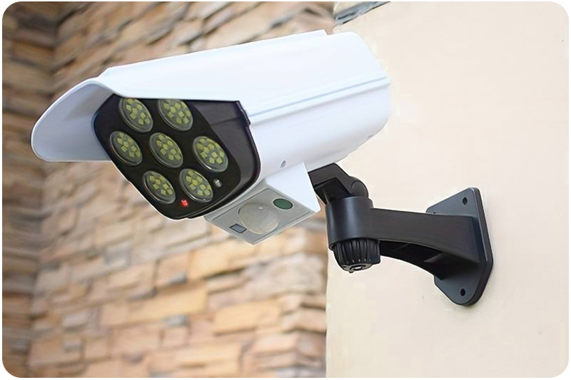 Atrapa kamery zewnętrznej DCF01 z lampą LED i czujnikiem ruchu