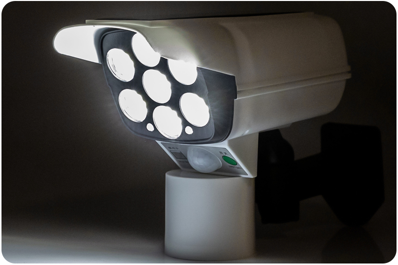 Atrapa kamery zewnętrznej DCF01 z lampą LED i czujnikiem ruchu