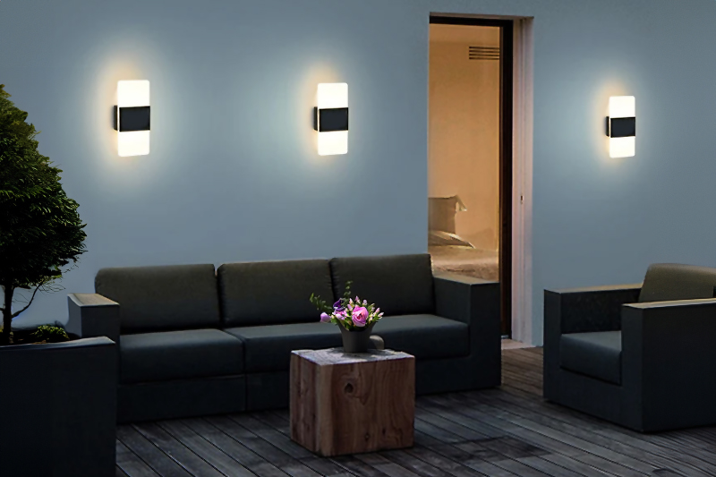 Kinkiet solarny LED z czujnikiem zmierzchu KSA11