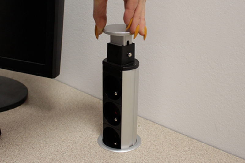 Gniazdo meblowe LiftBox wpuszczane w blat 3x230V