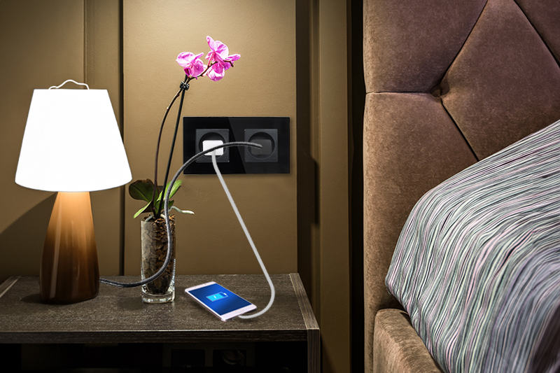 Gniazdo elektryczne szklane podwójne natynkowe 230V - czarne