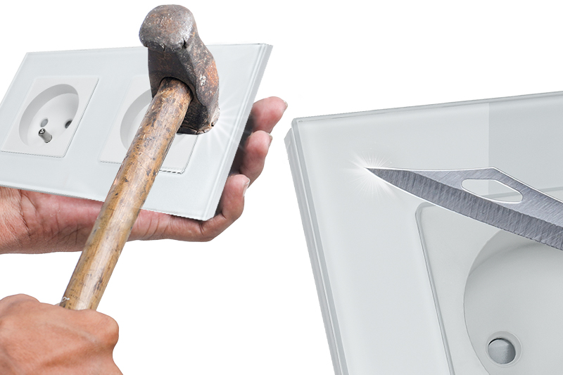 Gniazdo elektryczne szklane podwójne natynkowe 230V - białe