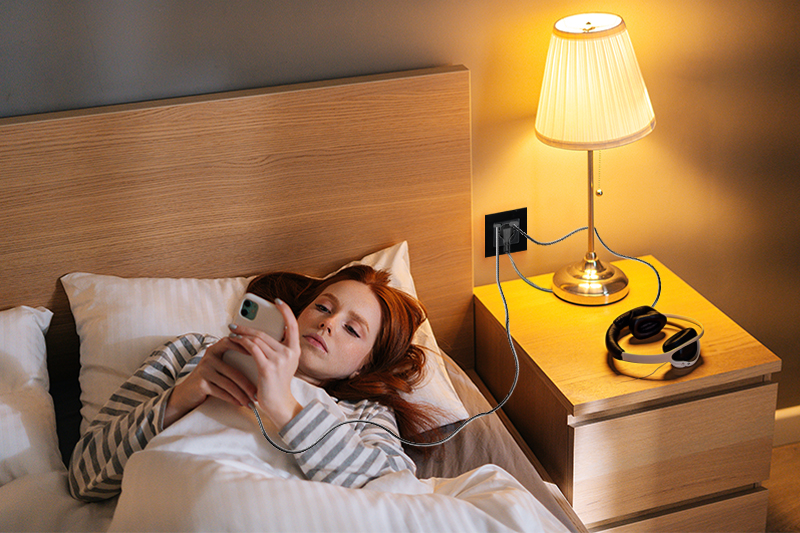 Gniazdo elektryczne szklane natynkowe 230V z 2xUSB - czarne