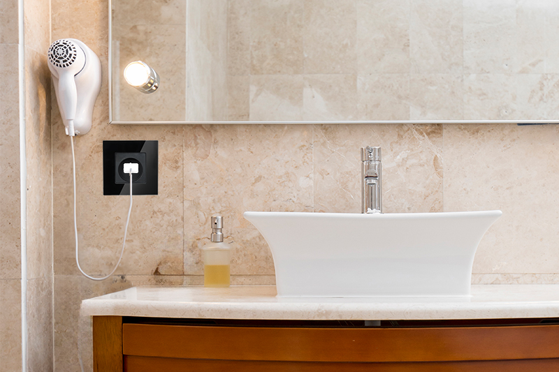 Gniazdo elektryczne szklane pojedyncze natynkowe 230V - czarne