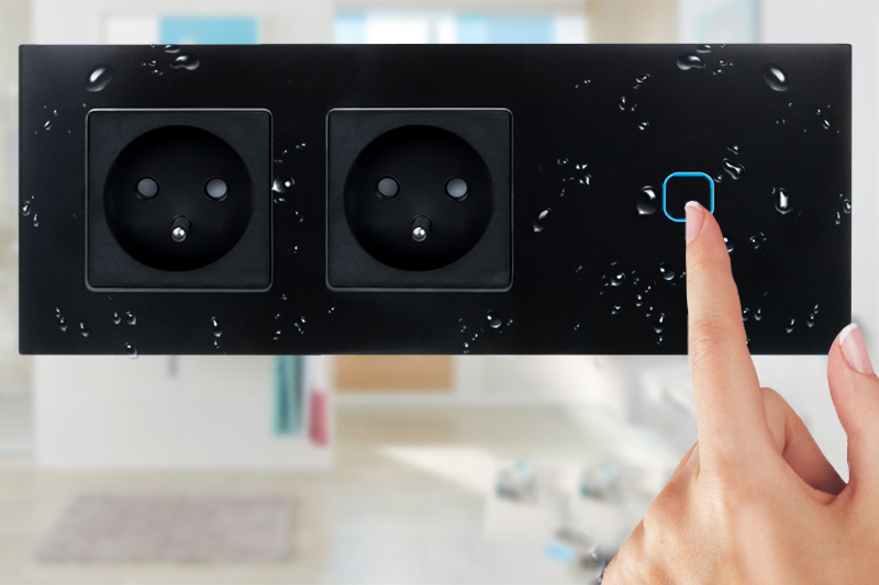 Włącznik dotykowy pojedynczy z gniazdem podwójnym 230V - czarny